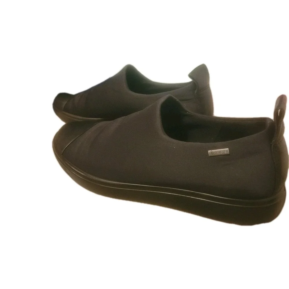 ECCO Women's Soft  Wedge Gore-tex Slip on Sneaker Women's‎ Size 7-7.5